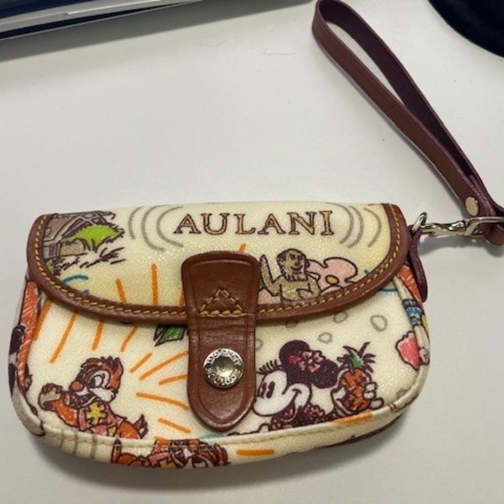 Dooney & Bourke Wristlet